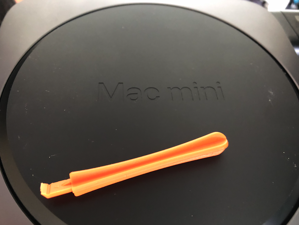 Mac Mac Mini2020を3ヶ月使った結果 裏からホコリが大量に入っていた 百之助ブログ